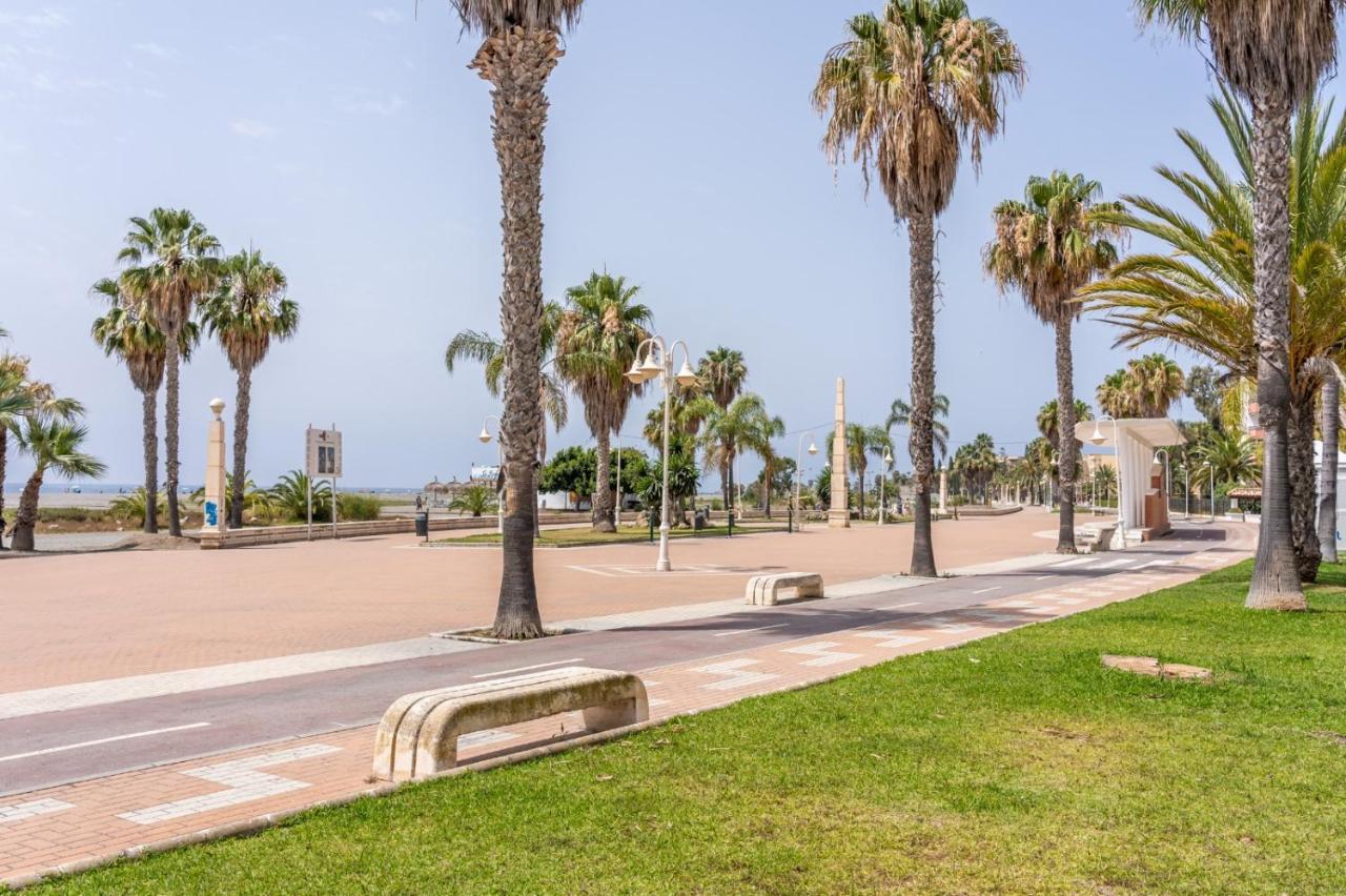 Lujo Frente Al Mar. Luxury On The Beachfront. Motril Exteriör bild